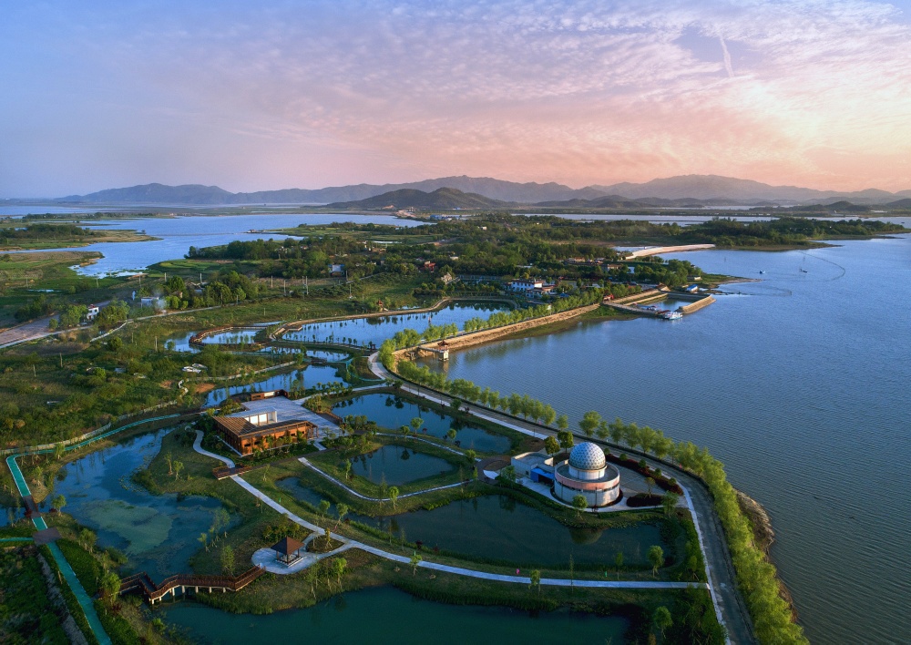 图为嬉子湖生态景区.jpg
